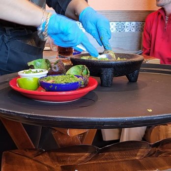 Valle Escondido - Delicious guacamole made right and at the table - Mexican Near Me - Union, Kentucky