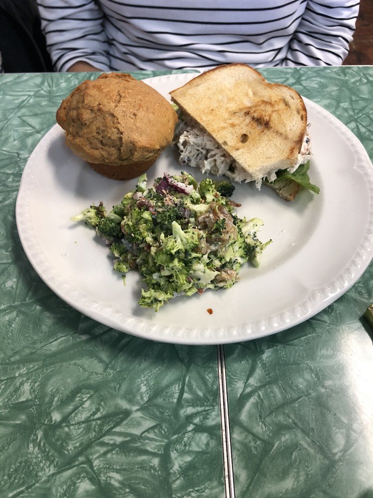 Laurie's Cafe