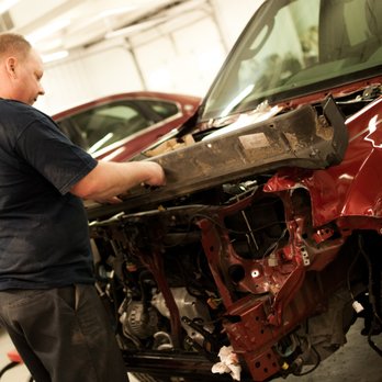 Wilson Auto Collision - Body Shops Near Me - Green Bay, Wisconsin