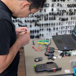 Busy Bees Locks & Keys Locksmith
