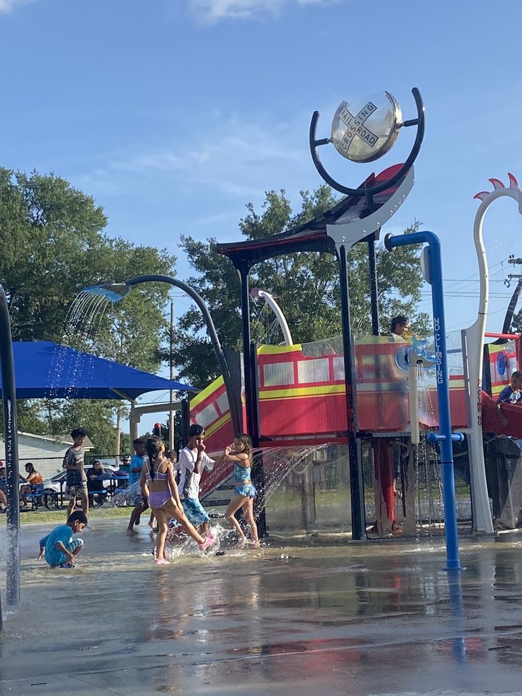 TRAVIS PARK Updated May 2024 1407 Damon St, Rosenberg, Texas