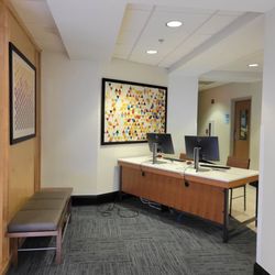 Holiday Inn Express & Suites Greenwood - Business center