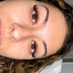 Lash and Beauty Bar - Volume Full Set of Eyelash Extensions