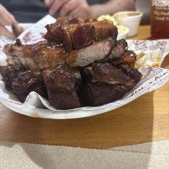 Dreamland BBQ - Ribs - Barbeque Near Me - Tuscaloosa, Alabama