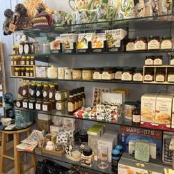 Mrs Robinson's Tea Shop - Treats