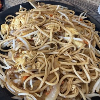 Hi Dumplings - Egg chow mein (we already ate the broccoli before taking the picture ) - Noodles Near Me - San Diego, California Hi Dumplings - Egg chow mein (we already ate the broccoli before taking the picture ) - Noodles Near Me - San Diego, California