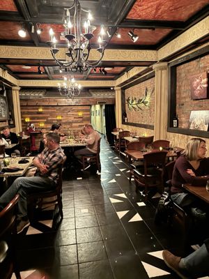 Tutoni's Restaurant by null