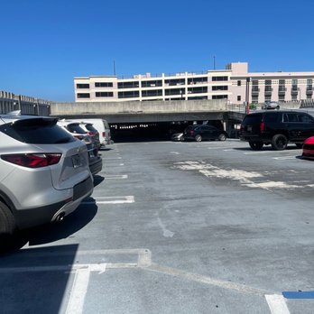 Banyan Garage - Parking Near Me - West Palm Beach, Florida