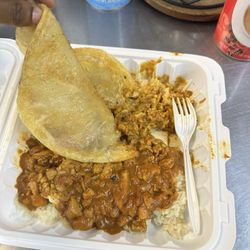 Big Will’s Kitchen - Butter chicken and rice with naan bread