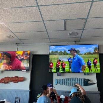 Bunky's Raw Bar & Grill - Lots of TVs - Sports Bars Near Me - Indialantic, Florida