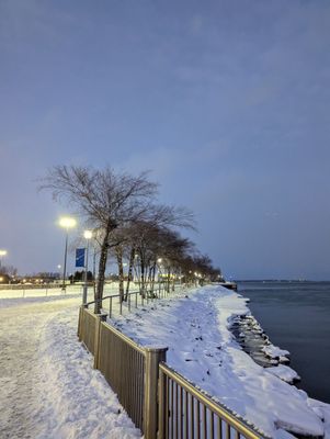 Detroit Riverwalk by null