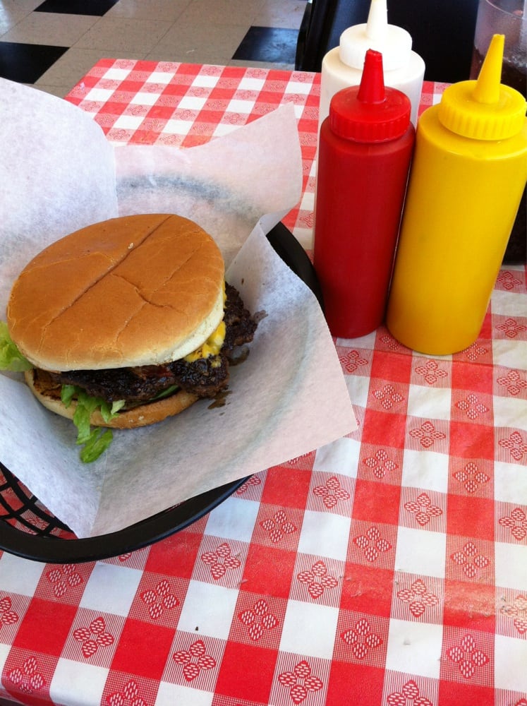 MJ's Burger House Logo