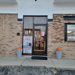ZoGo's Sports Grill & Video Gaming - Front of facility
