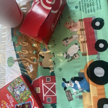 Chick-fil-A - Chick-fil-A Nuggets Sunjoy (1/2 Sweet Tea, 1/2 Lemonade) - Fast Food Near Me - Houston, Texas Chick-fil-A - Chick-fil-A Nuggets Sunjoy (1/2 Sweet Tea, 1/2 Lemonade) - Fast Food Near Me - Houston, Texas