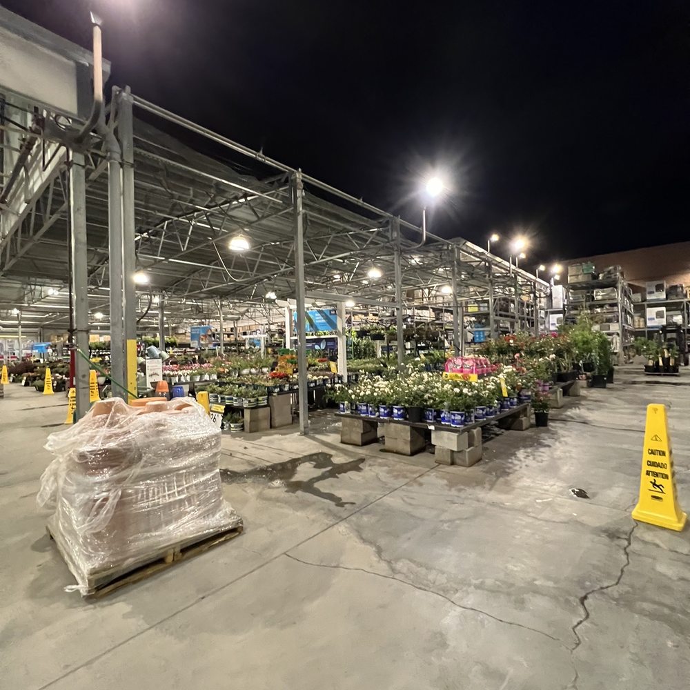 Lowe's Shopping Center - Outdoor garden area - Shopping Centers Near Me - Las Vegas, Nevada