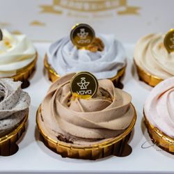 Vava Designer Cakes - Bedtime Stories Mini Cakes Set ($23): 6 flavours
