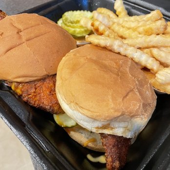 Dave's Hot Chicken - Combo #2 with medium spice - Chicken Shop Near Me - Naperville, Illinois