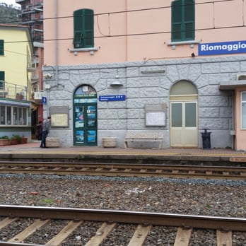 Stazione Riomaggiore - Train Stations Near Me - Riomaggiore, SP