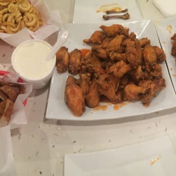 Hot Wings Cafe - Chicken Wings Near Me - Glendale, California