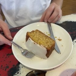 Five Elephant - Lemon poppy seed cake