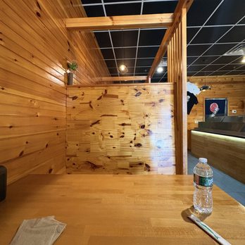 Okie Pokii Cafe - booth - Poke Near Me - Highland Park, New Jersey