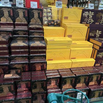 T&T Supermarket - More and more mooncakes!! - International Grocery Near Me - Bellevue, Washington T&T Supermarket - More and more mooncakes!! - International Grocery Near Me - Bellevue, Washington