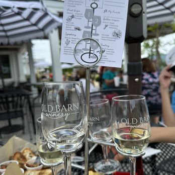 Old Barn Winery - Old barn winery: wine flights - Wineries Near Me - West Jefferson, North Carolina