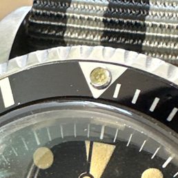 After service, he massed up my submariner luminous point. Looks like digged the point.