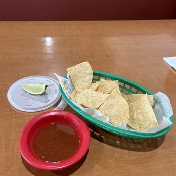 Mi Celayence - Chip's and salsa are good. (Cleared my sinuses!) - Mexican Near Me - San Antonio, Texas