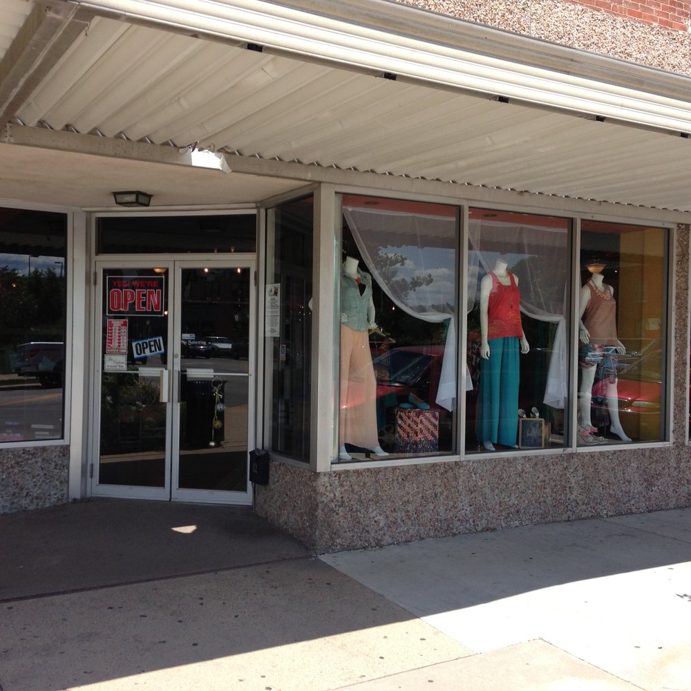 LaynaBella's - Women's Clothing Near Me - Ottawa, Illinois LaynaBella's - Women's Clothing Near Me - Ottawa, Illinois