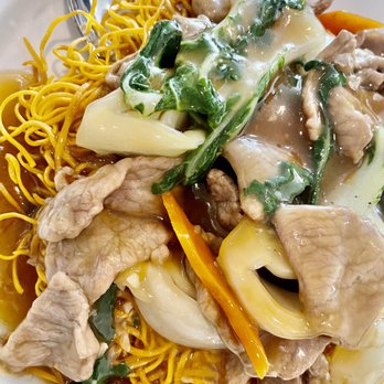 JJamPPong - Beef Hong Kong Style Chow Mein $17 - Chinese Near Me - San Francisco, California JJamPPong - Beef Hong Kong Style Chow Mein $17 - Chinese Near Me - San Francisco, California