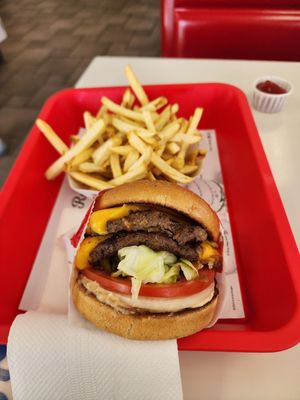 In-N-Out Burger by null