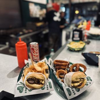 Lovely's Old Fashioned - Burgers Near Me - New York, New York Lovely's Old Fashioned - Burgers Near Me - New York, New York