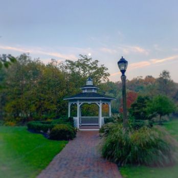 Sayen House & Gardens - Great quiet place to stop by - Parks Near Me - Hamilton, New Jersey