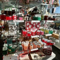 Newport Bay Candle - 11.25.23 holiday scents