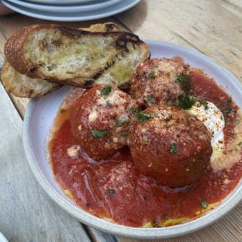 Gusto 101 - Italian Near Me - Toronto, Ontario