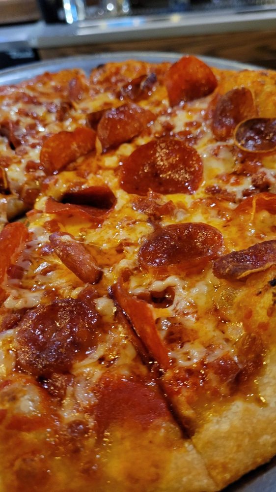 EMILIO’S PIZZA 19 Photos & 25 Reviews Pizza 20934 Drake Rd