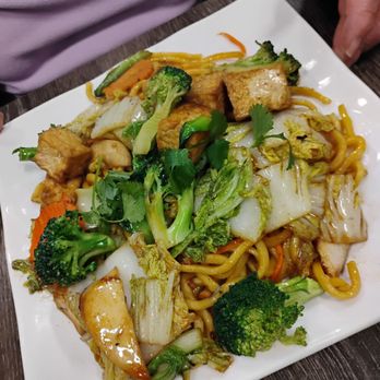 Pho Craze - Stir fried vegetables and tofu with a choice of chow mein or steamed rice - Vietnamese Near Me - Pinole, California Pho Craze - Stir fried vegetables and tofu with a choice of chow mein or steamed rice - Vietnamese Near Me - Pinole, California
