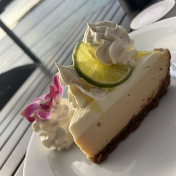 Huggo's Restaurant - Key lime pie - Seafood Near Me - Kailua-Kona, Hawaii Huggo's Restaurant - Key lime pie - Seafood Near Me - Kailua-Kona, Hawaii