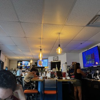 Pattaya Thai - Inside - Thai Near Me - Honolulu, Hawaii