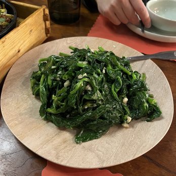 Noah's Kitchen - Asian Fusion Near Me - Brookline, Massachusetts