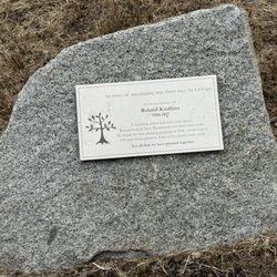 Queen's Park - Memorial stone~