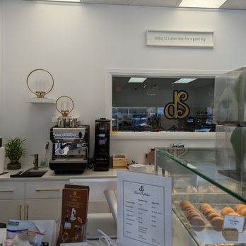 DS Sweet Confection - Drink manu and cashier - Custom Cakes Near Me - Markham, Ontario
