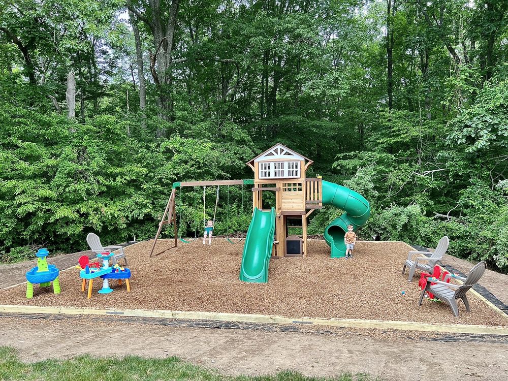 SCOVILL LANDSCAPING & GARDEN CENTER Updated August 2024 18 Hillside