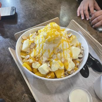 Hansel & Gretel Bakery Cafe - Mango bingsu - Bakeries Near Me - Duluth, Georgia Hansel & Gretel Bakery Cafe - Mango bingsu - Bakeries Near Me - Duluth, Georgia