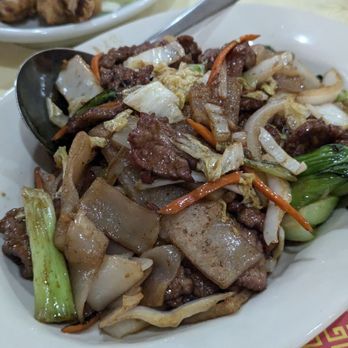 Mandarin House - Beef chow fun - Chinese Near Me - Downers Grove, Illinois