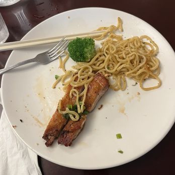 Bac Lieu Restaurant - M1. Garlic Noodle with 5 Spiced Chicken - Vietnamese Near Me - San Francisco, California Bac Lieu Restaurant - M1. Garlic Noodle with 5 Spiced Chicken - Vietnamese Near Me - San Francisco, California