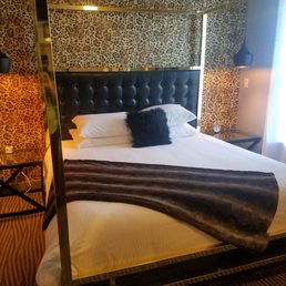 The Elvis room
