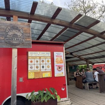 Holey Grail Donuts - Outside - Vegan Near Me - Hanalei, Hawaii