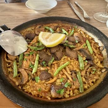 El Cielo - Mushroom paella (vegan-friendly) - Tapas Bars Near Me - Honolulu, Hawaii
